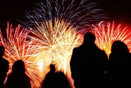 Watch Fireworks I Stock 534x276